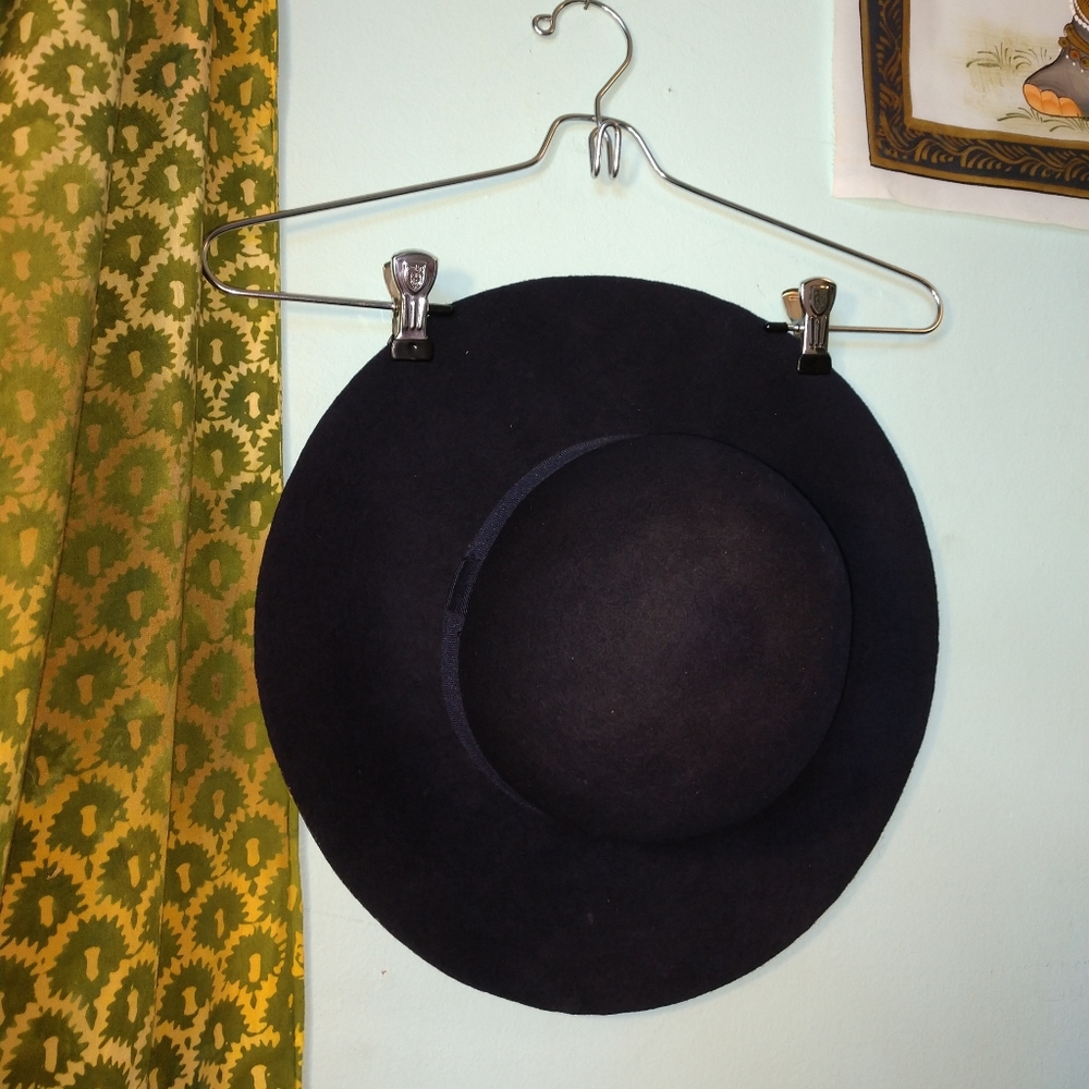 100% Pure Wool Round Brim Hat